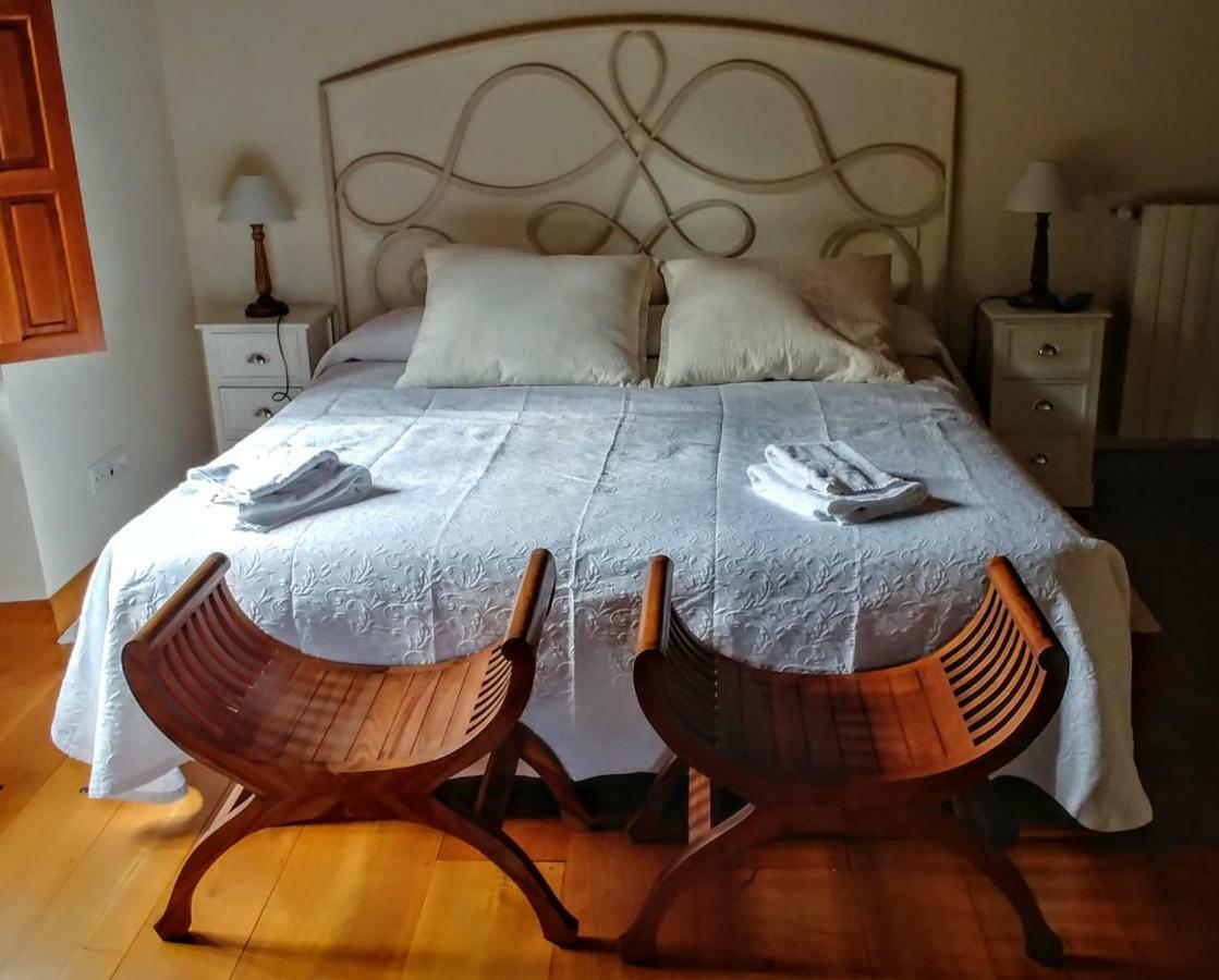 Trisileja En Novales Hotell Exteriör bild
